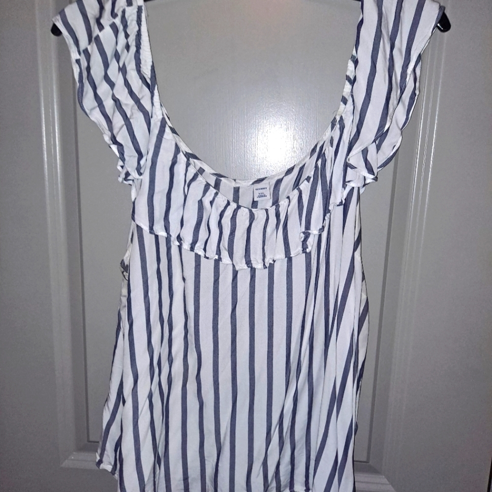 Sleeveless blouse